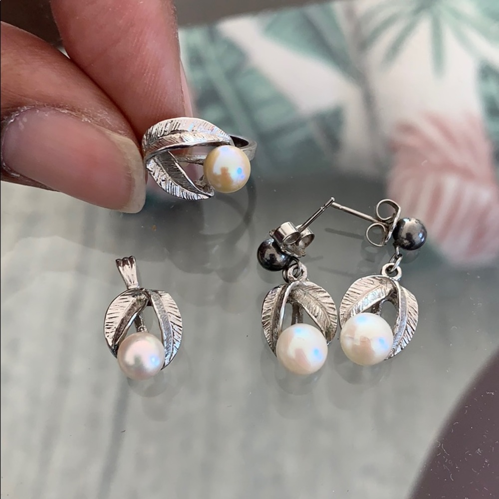 Sterling Silver and REAL pearl jewelry set